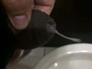 Pau pequeno gozando de novo / Tiny cock cumming again