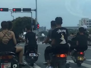 å•¦å•¦é˜Ÿ